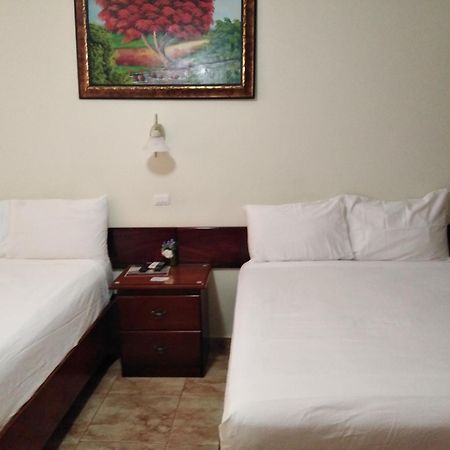Hotel Samana Spring Eksteriør bilde
