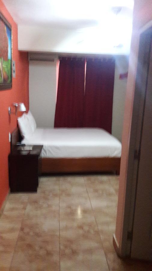 Hotel Samana Spring Eksteriør bilde